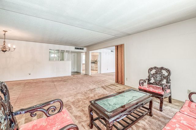 1685 W San Ramon Avenue, Fresno, CA 93711