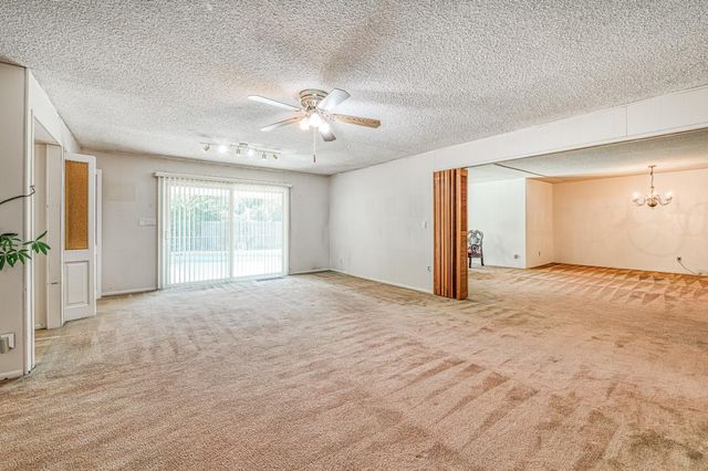 1685 W San Ramon Avenue, Fresno, CA 93711