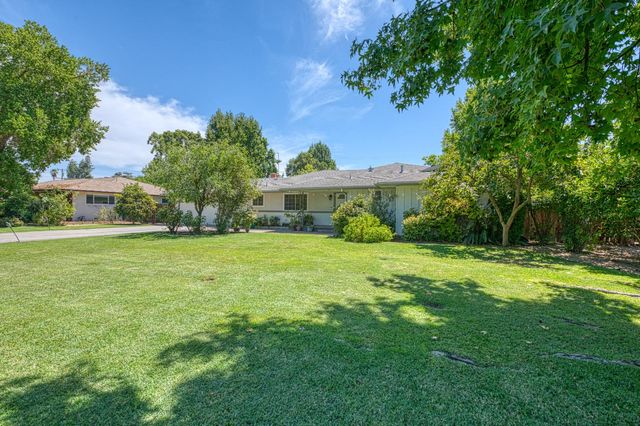 1685 W San Ramon Avenue, Fresno, CA 93711