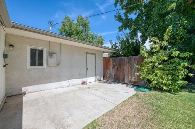 1685 W San Ramon Avenue, Fresno, CA 93711