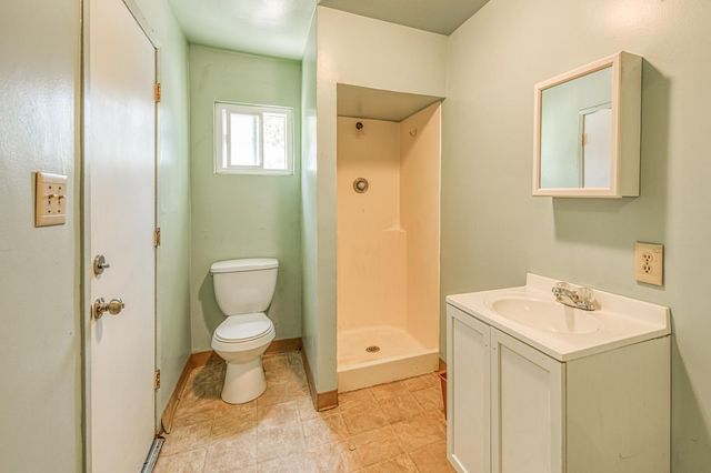 1685 W San Ramon Avenue, Fresno, CA 93711