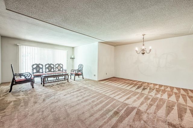 1685 W San Ramon Avenue, Fresno, CA 93711