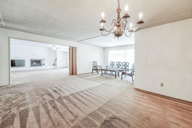 1685 W San Ramon Avenue, Fresno, CA 93711