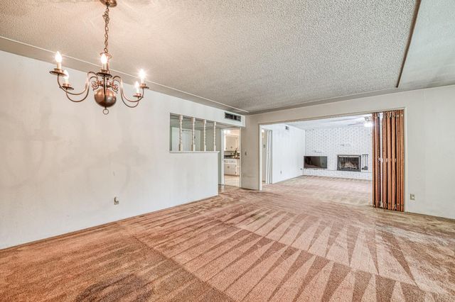 1685 W San Ramon Avenue, Fresno, CA 93711