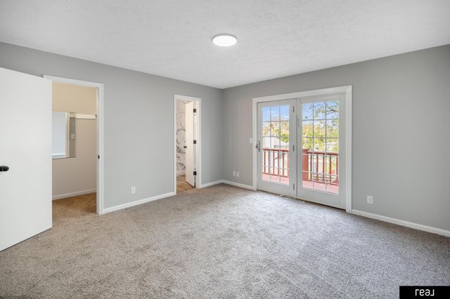 1002 Cumberland Court, Papillion, NE 68046