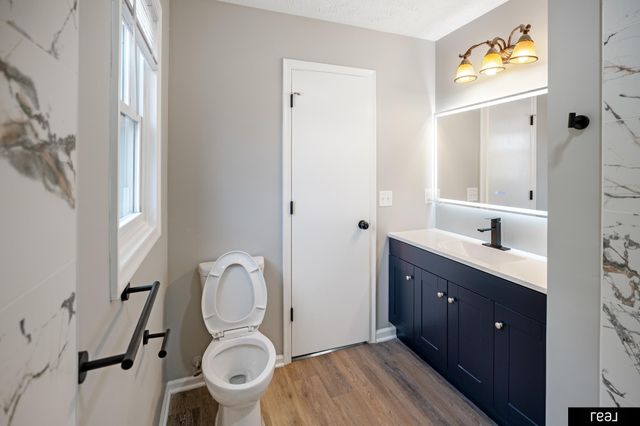 1002 Cumberland Court, Papillion, NE 68046