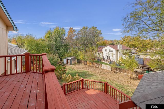 1002 Cumberland Court, Papillion, NE 68046