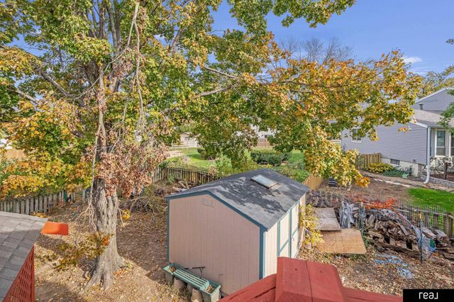 1002 Cumberland Court, Papillion, NE 68046