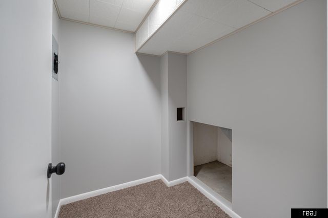 1002 Cumberland Court, Papillion, NE 68046