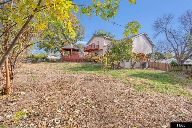 1002 Cumberland Court, Papillion, NE 68046