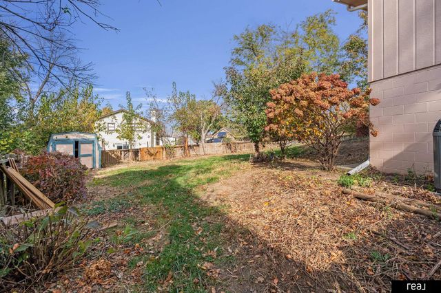 1002 Cumberland Court, Papillion, NE 68046