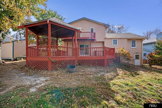 1002 Cumberland Court, Papillion, NE 68046