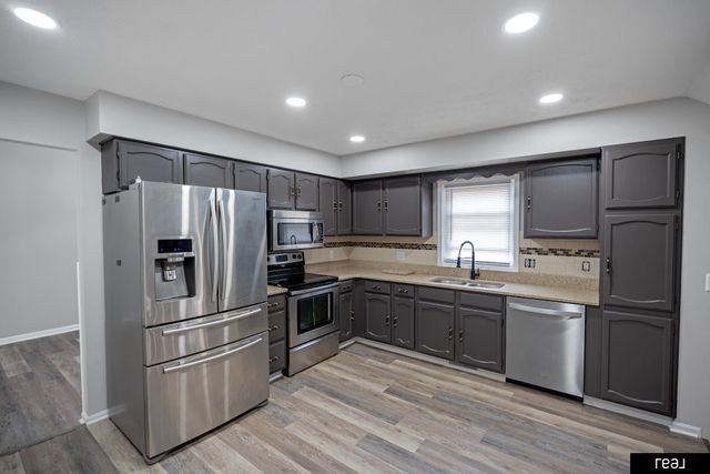 1002 Cumberland Court, Papillion, NE 68046