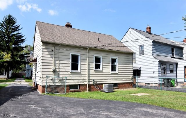 1243 Avondale Road, South Euclid, OH 44121