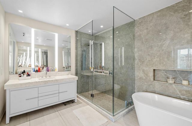 200 SE Mizner Boulevard 810, Boca Raton, FL 33432