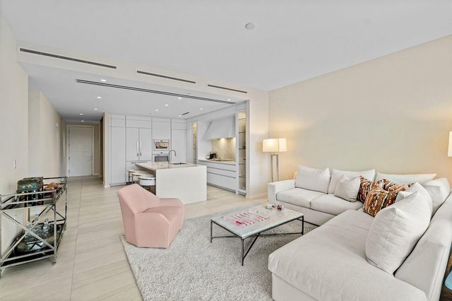 200 SE Mizner Boulevard 810, Boca Raton, FL 33432