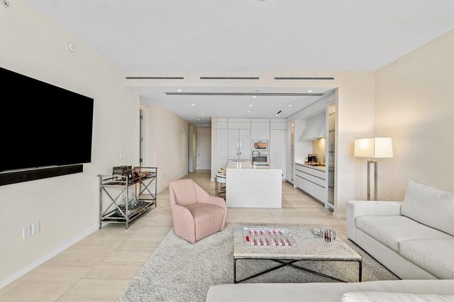 200 SE Mizner Boulevard 810, Boca Raton, FL 33432