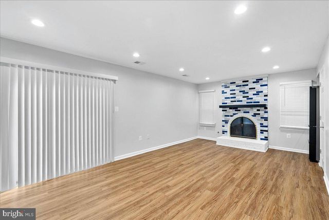 9303 MACSWAIN PL, Springfield, VA 22153