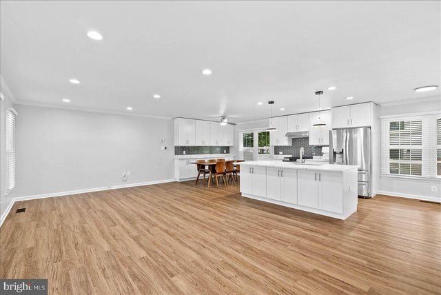 9303 MACSWAIN PL, Springfield, VA 22153