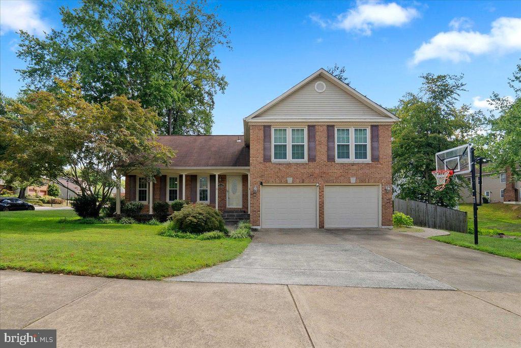 9303 MACSWAIN PL, Springfield, VA 22153