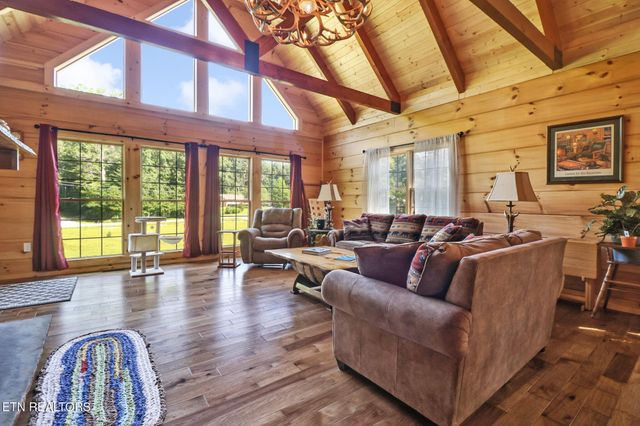 299 Anderson Tinch Ave, Jamestown, TN 38556