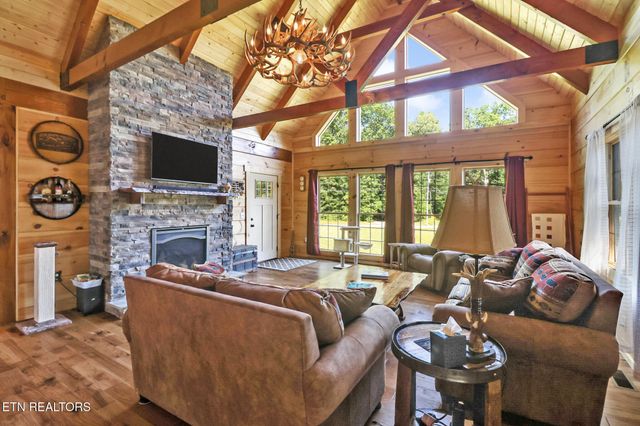 299 Anderson Tinch Ave, Jamestown, TN 38556