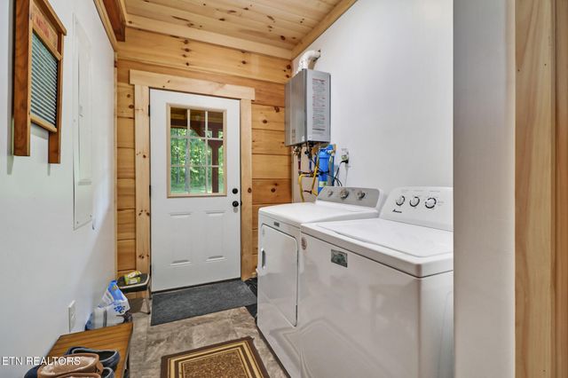 299 Anderson Tinch Ave, Jamestown, TN 38556