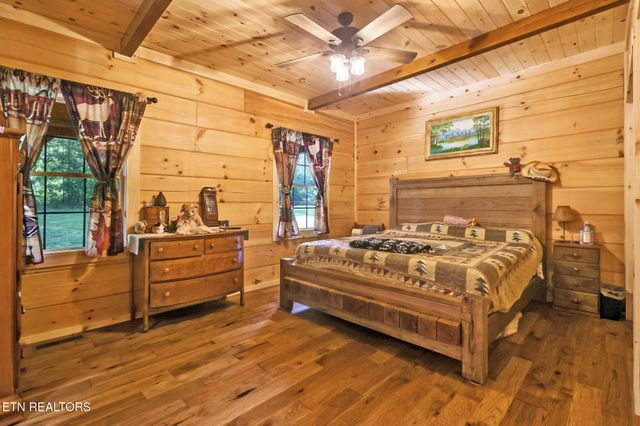 299 Anderson Tinch Ave, Jamestown, TN 38556