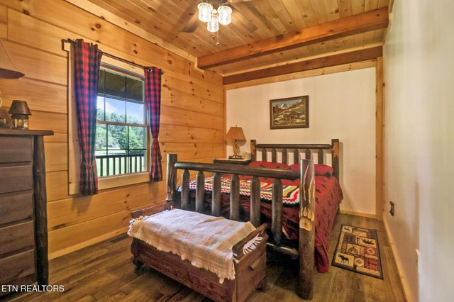 299 Anderson Tinch Ave, Jamestown, TN 38556