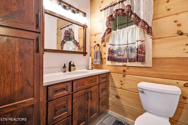 299 Anderson Tinch Ave, Jamestown, TN 38556