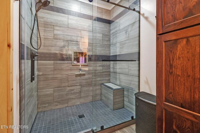 299 Anderson Tinch Ave, Jamestown, TN 38556