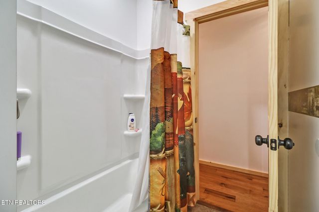 299 Anderson Tinch Ave, Jamestown, TN 38556