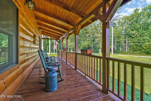 299 Anderson Tinch Ave, Jamestown, TN 38556