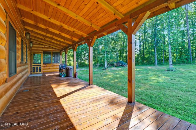 299 Anderson Tinch Ave, Jamestown, TN 38556