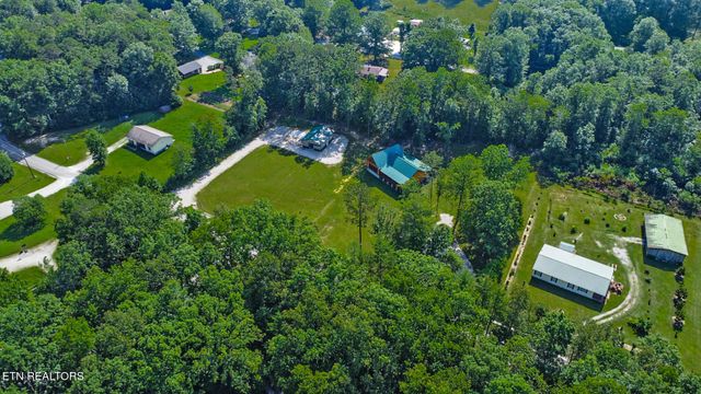 299 Anderson Tinch Ave, Jamestown, TN 38556