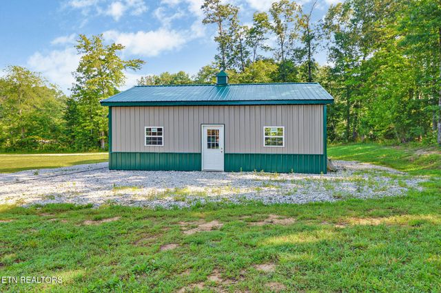 299 Anderson Tinch Ave, Jamestown, TN 38556