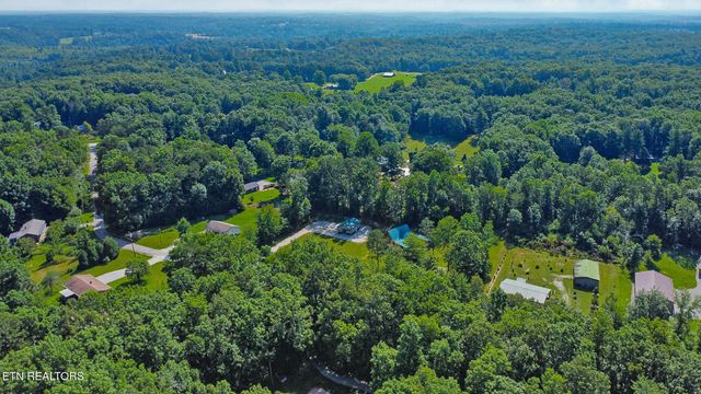 299 Anderson Tinch Ave, Jamestown, TN 38556