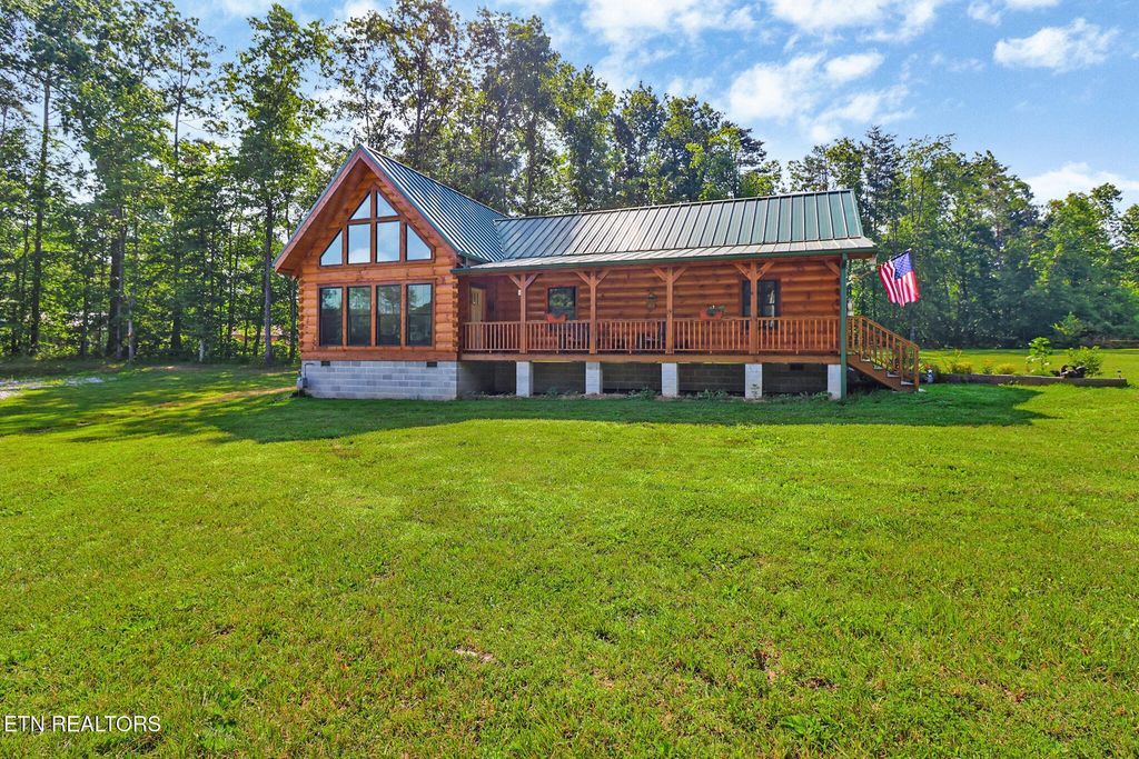 299 Anderson Tinch Ave, Jamestown, TN 38556