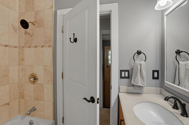 4936 Neosho Drive, Clarkston, MI 48348