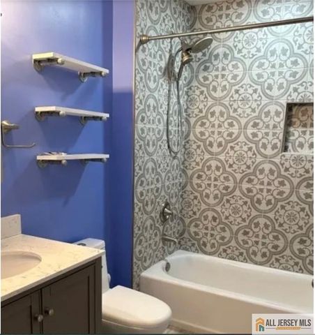 21 Woodhill Street 140, Somerset, NJ 08873