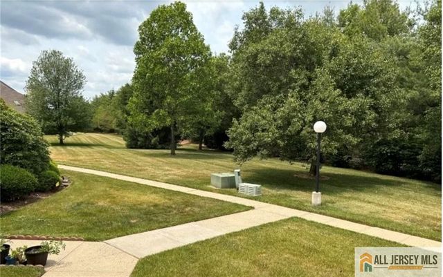 21 Woodhill Street 140, Somerset, NJ 08873