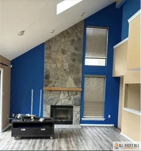 21 Woodhill Street 140, Somerset, NJ 08873