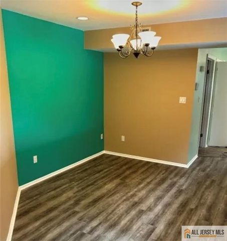 21 Woodhill Street 140, Somerset, NJ 08873