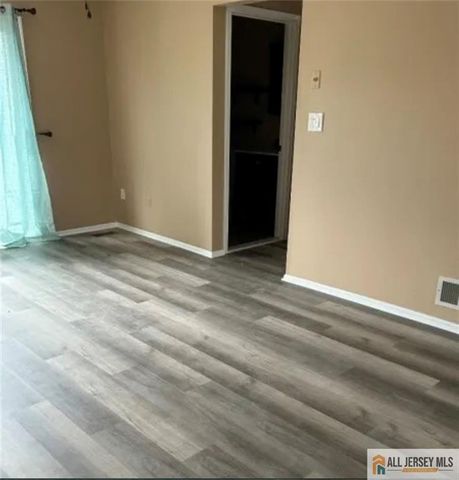 21 Woodhill Street 140, Somerset, NJ 08873