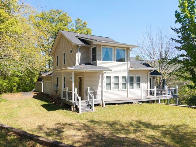 19 Bynum Penland Road, Hayesville, NC 28904