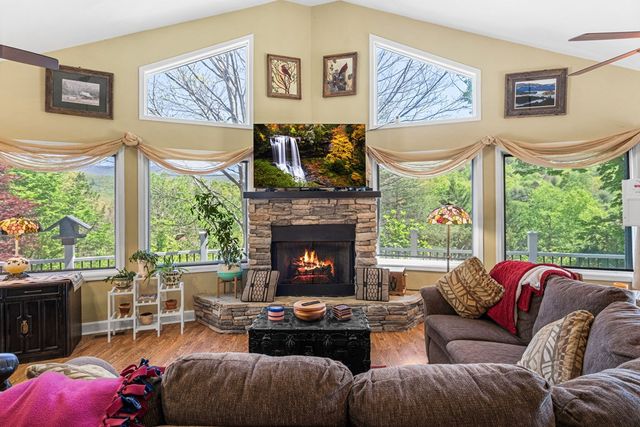 19 Bynum Penland Road, Hayesville, NC 28904