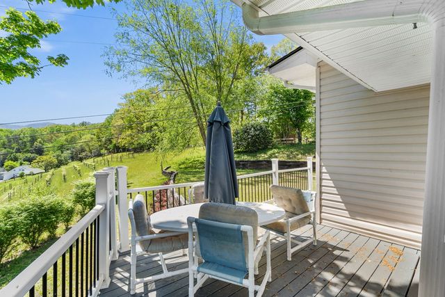 19 Bynum Penland Road, Hayesville, NC 28904