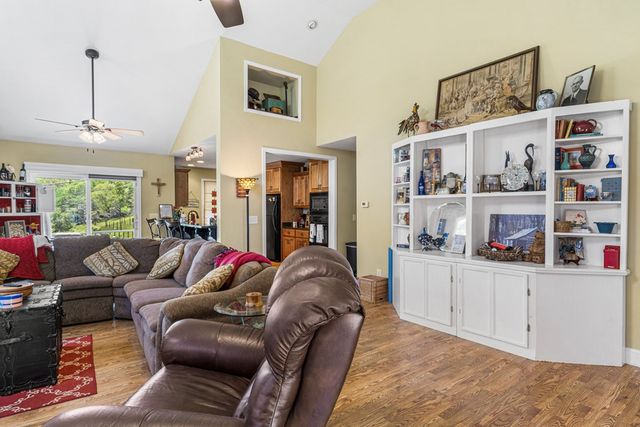 19 Bynum Penland Road, Hayesville, NC 28904