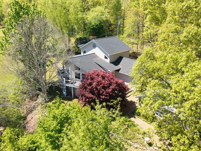 19 Bynum Penland Road, Hayesville, NC 28904