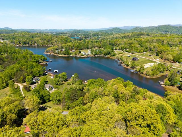 19 Bynum Penland Road, Hayesville, NC 28904